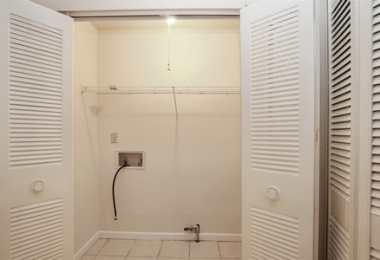 שירות בניה ושדרוג חדר מקלחת - Oak Park Ln - תמונת אחרי - פסיפיק הולדינגז