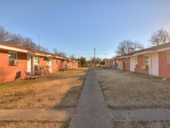 1204-SW-I-Ave-Lawton-OK-73501 - 1206, 1208 , 1208 1/2