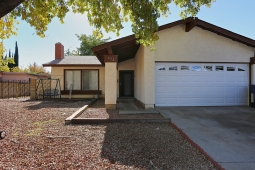 632 Eston Pl, Lancaster, CA 93535