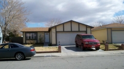 43660 22nd st Lancaster CA 93535