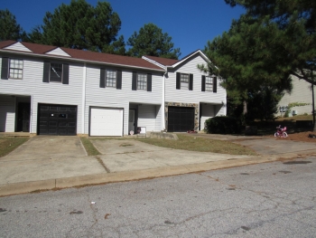 2511 Pine Tree Trl, College Park, GA 30349