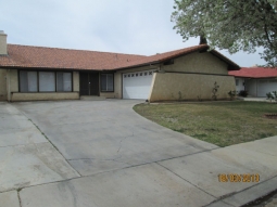 44643 13th St E Lancaster CA 93535